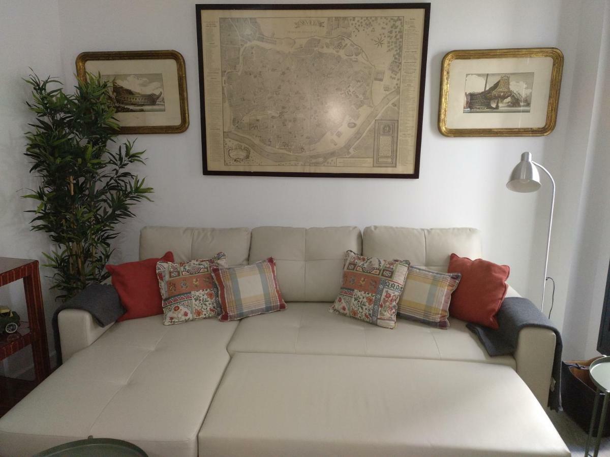 Casa Aguilas Sevilla Bagian luar foto